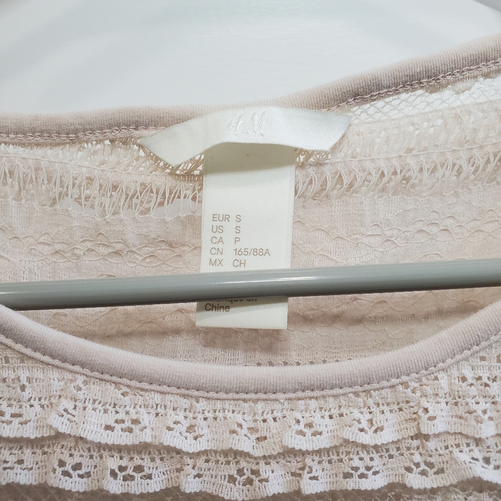 H&M | Light Pink Ruffled Top - Picture 3 of 5
